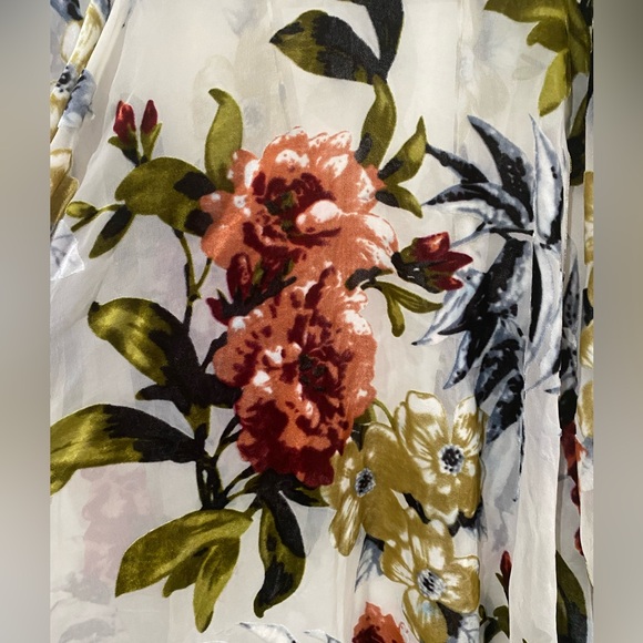 COPY - Sheer Kimono with Beautiful Velvet Floral Print - Picture 3 of 6